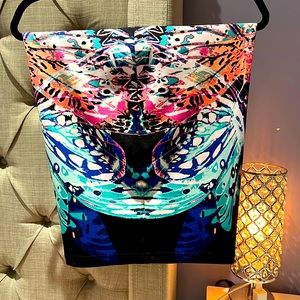 Capri skirt, colorful, pinks, blue, dark and aqua with zipper on the back.